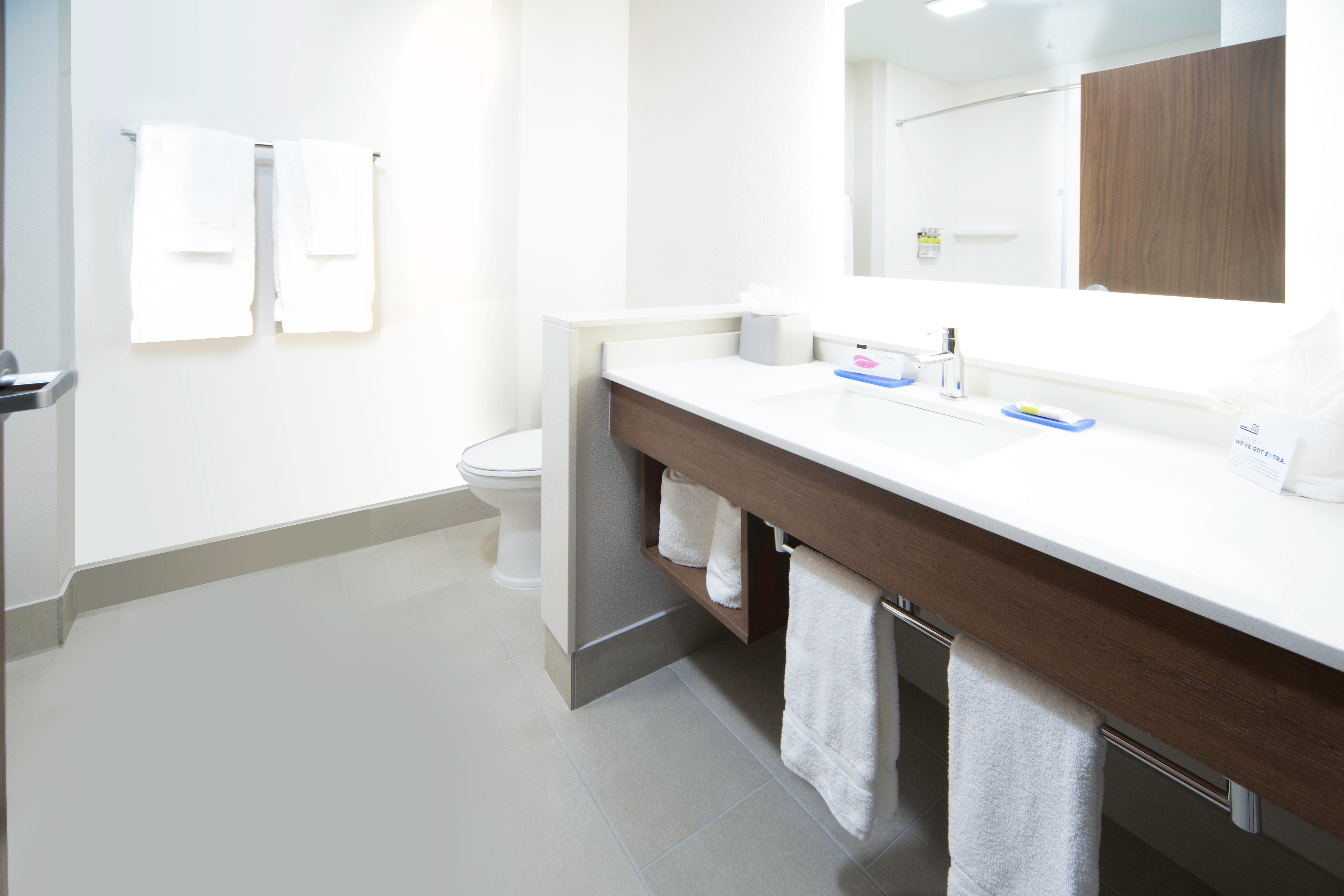 Holiday Inn Express & Suites - Fort Myers Airport By Ihg Экстерьер фото