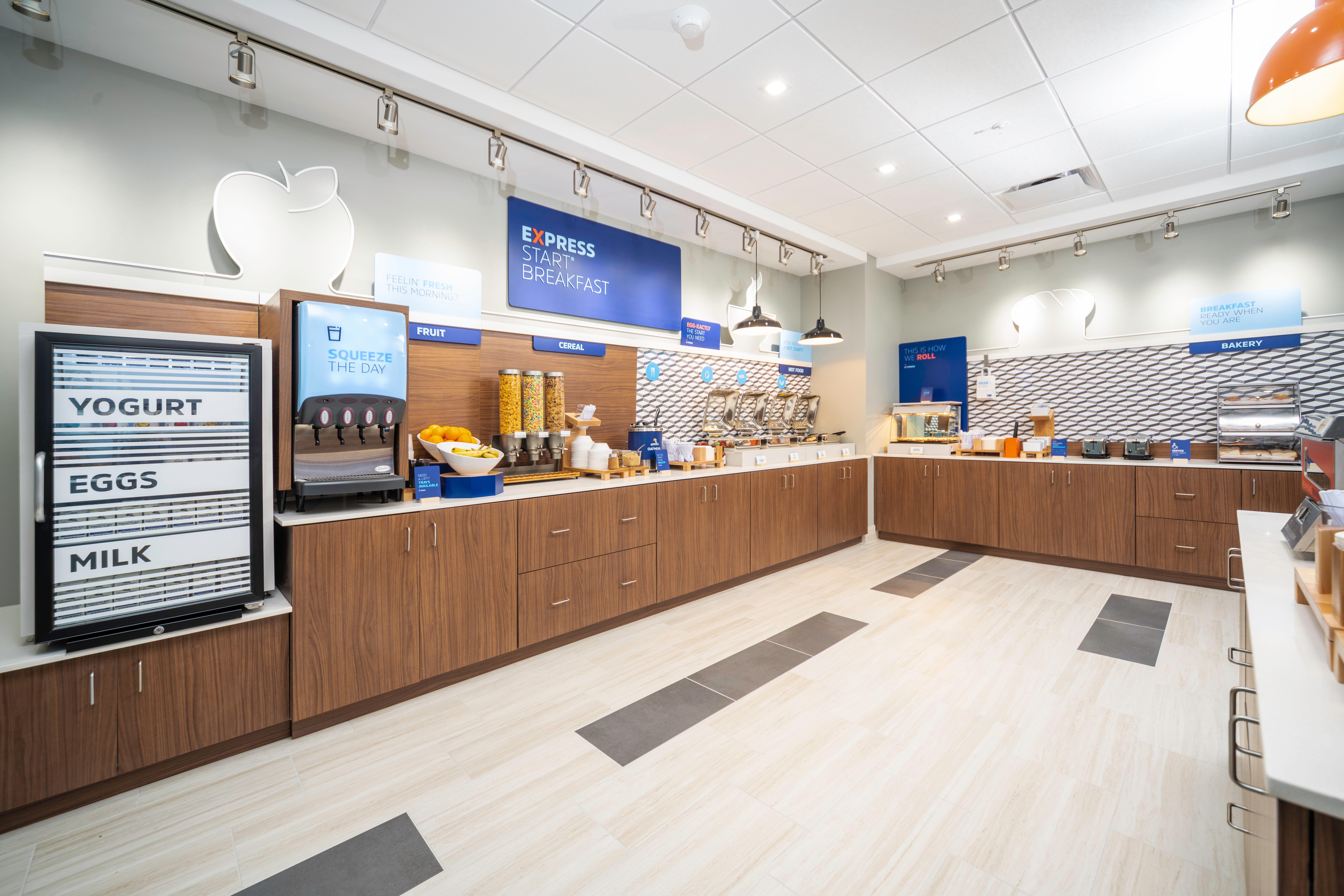 Holiday Inn Express & Suites - Fort Myers Airport By Ihg Экстерьер фото